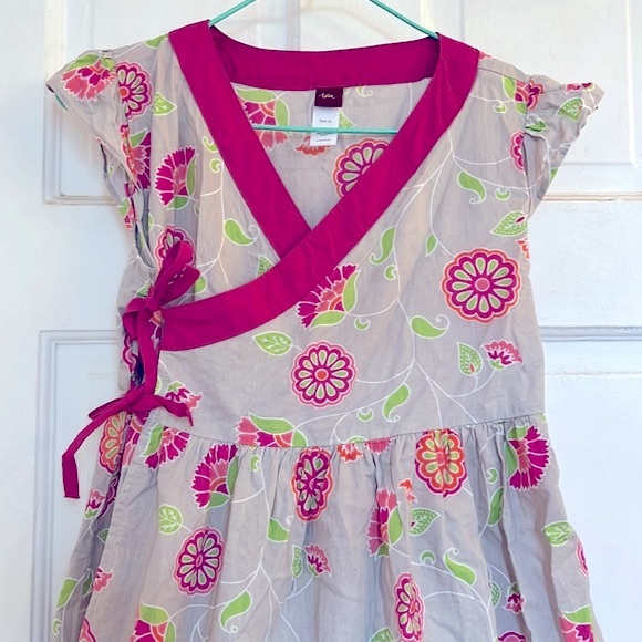 Tea Collection girls floral wrap dress in size 10 - Picture 2 of 9